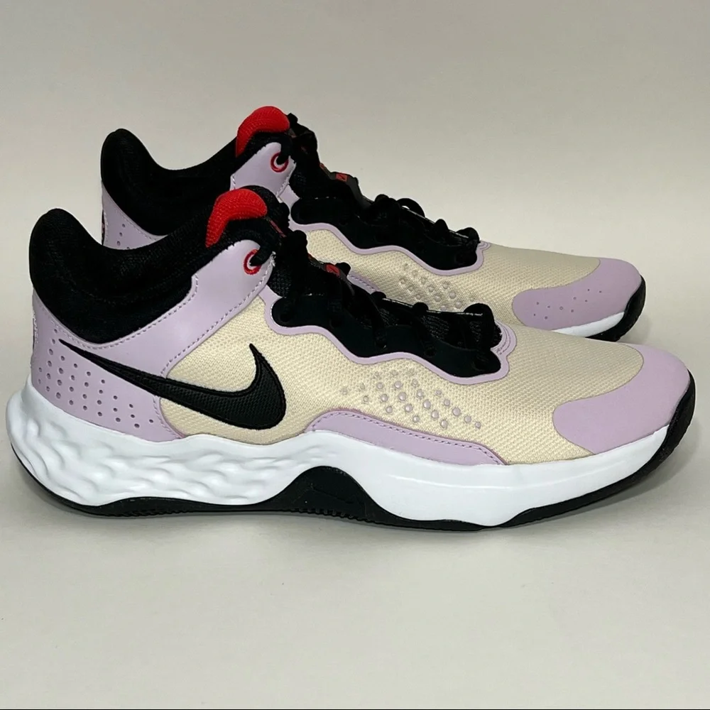 Nike fly by
